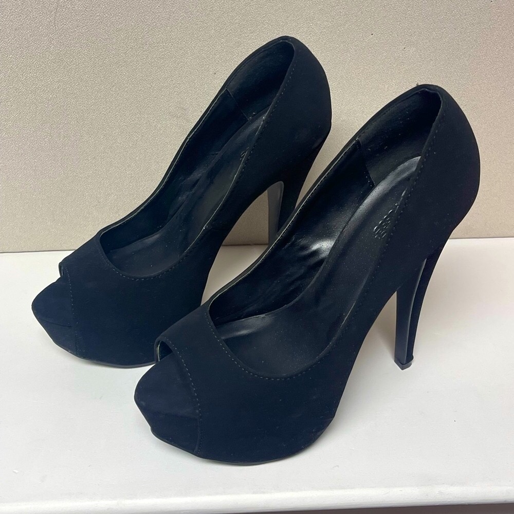 Charlotte Russe black Penelope platform heels